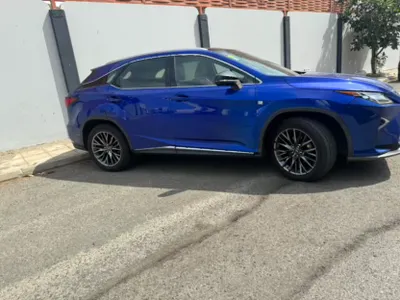 2017 لكزس أر إكس 350