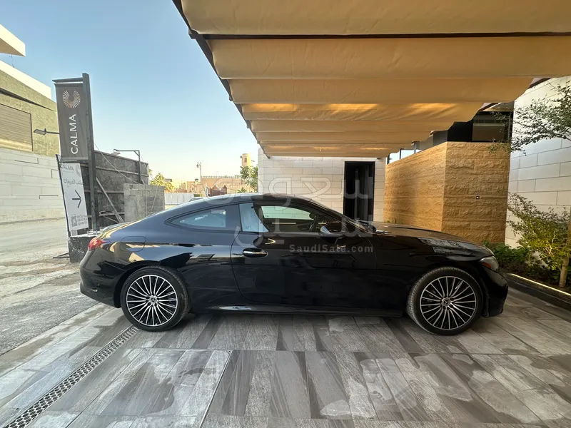 2024 مرسيدس - بنز سي إل إي 300 4 ماتيك