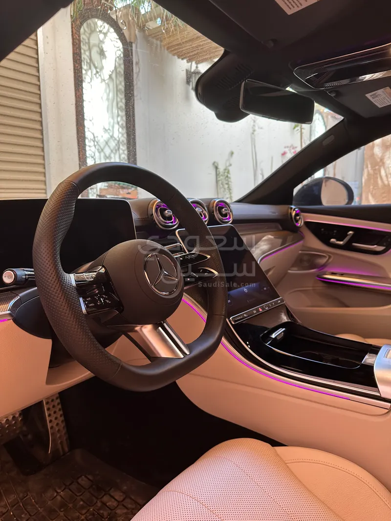 2024 مرسيدس - بنز سي إل إي 300 4 ماتيك