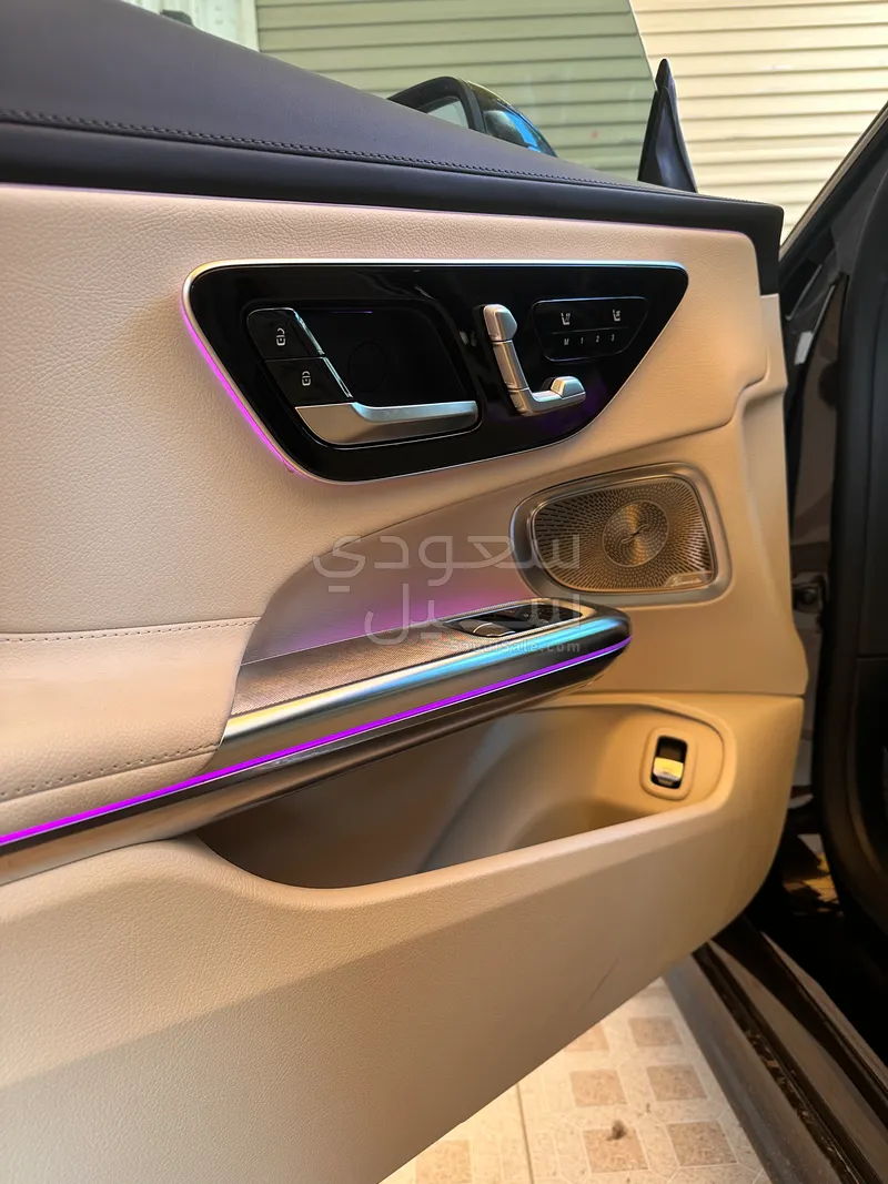 2024 مرسيدس - بنز سي إل إي 300 4 ماتيك