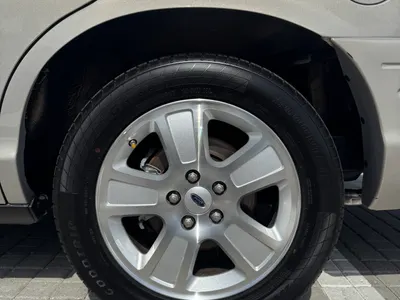 2011 فورد كراون فكتوريا