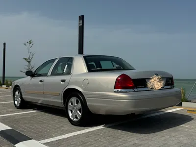 2011 فورد كراون فكتوريا