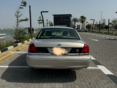 2011 فورد كراون فكتوريا