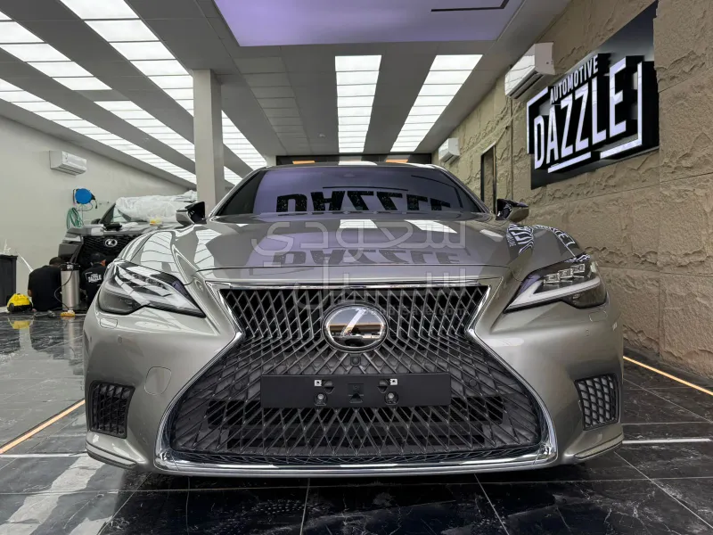 2022 لكزس إل إس 500