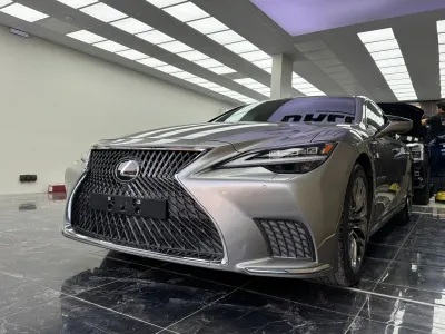 2022 لكزس إل إس 500