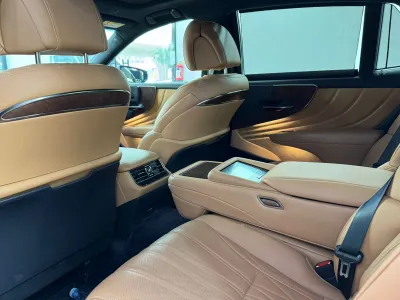 2022 لكزس إل إس 500