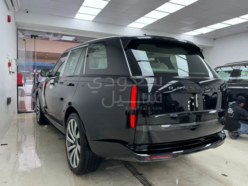 2026 لاند روفر رينج روفر اوتوبيوغرافي