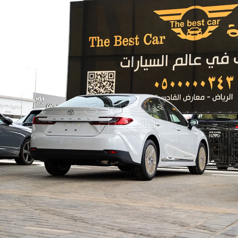 2026 تويوتا كامري ال اي