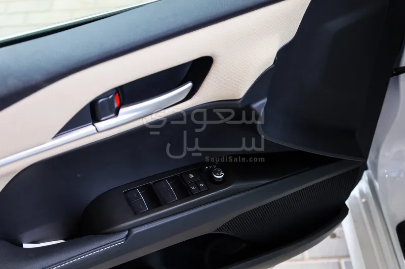 2026 تويوتا كامري ال اي