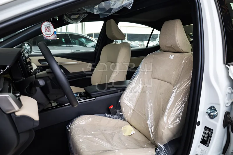 2026 تويوتا كامري ال اي