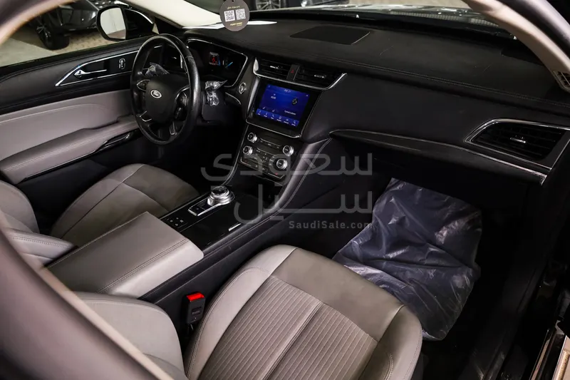 2022 فورد توروس ترند