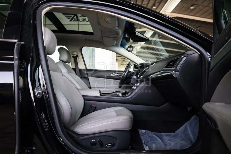 2022 فورد توروس ترند