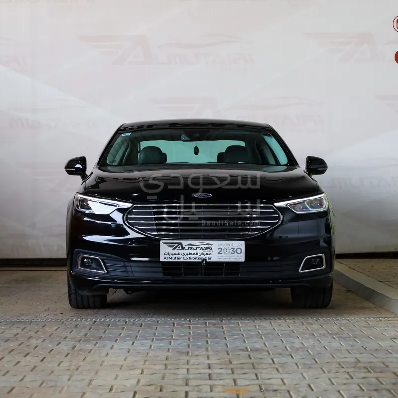 2022 فورد توروس ترند