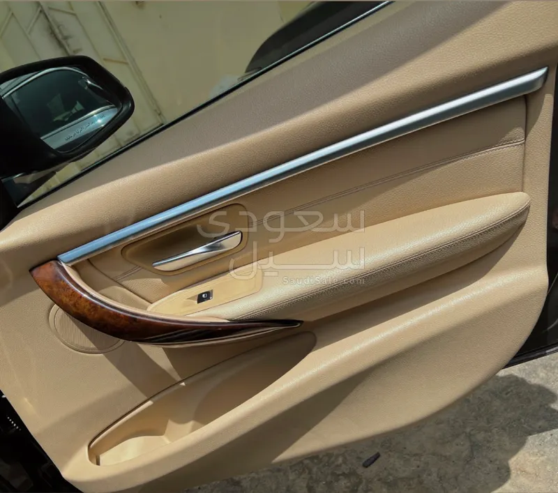 2018 بي ام دبليو الفئة الثالثة 320 أي