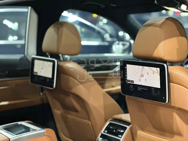 2018 بي ام دبليو الفئة السابعة 730 إل أي