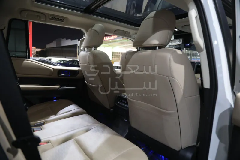 2025 تويوتا برادو في اكس