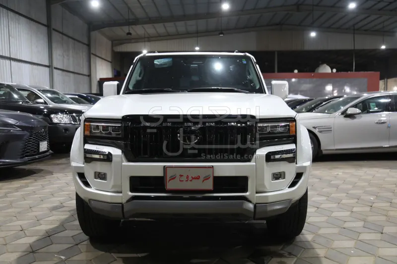 2025 تويوتا برادو في اكس