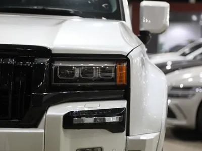 2025 تويوتا برادو في اكس