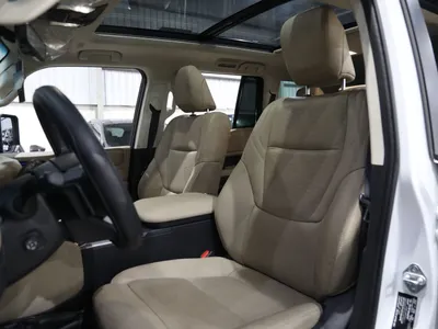 2025 تويوتا برادو في اكس