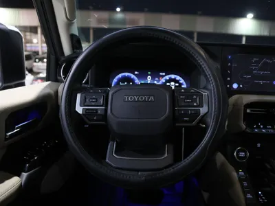 2025 تويوتا برادو في اكس