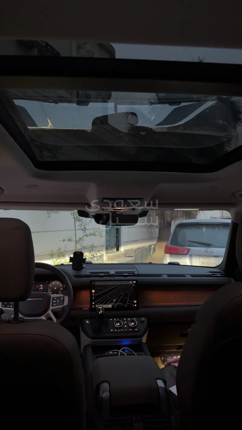 2023 لاند روفر ديفيندر 90