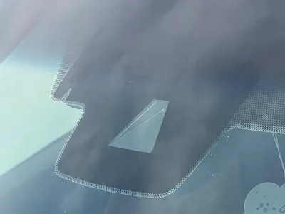 2025 لكزس إي إس 250