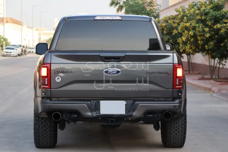 2017 فورد اف 150 رابتور