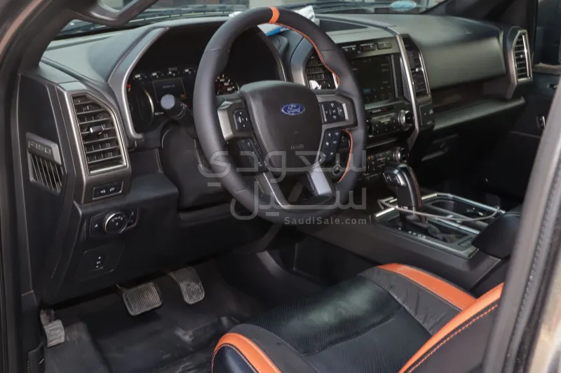 2017 فورد اف 150 رابتور