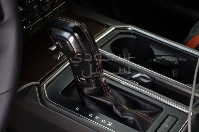 2017 فورد اف 150 رابتور