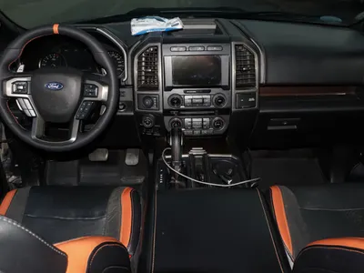 2017 فورد اف 150 رابتور