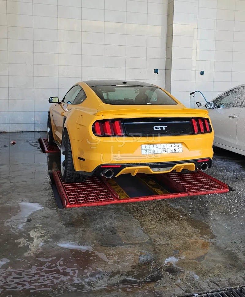 2016 فورد موستانغ جي تي