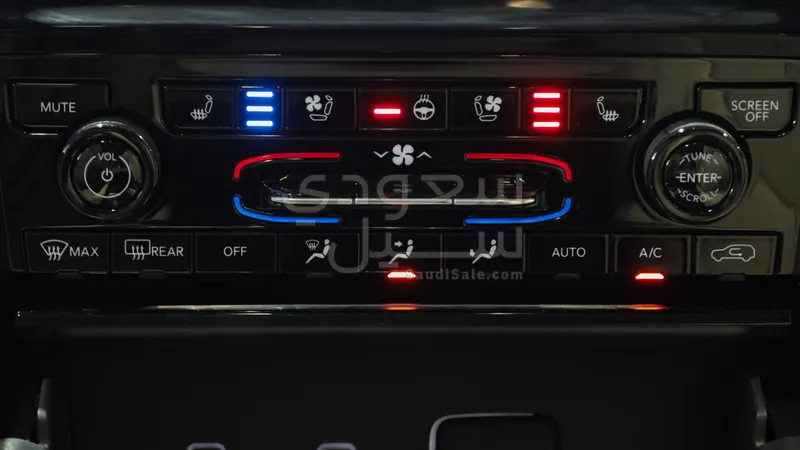 2025 جييب جراند شيروكي ليمتد بلس