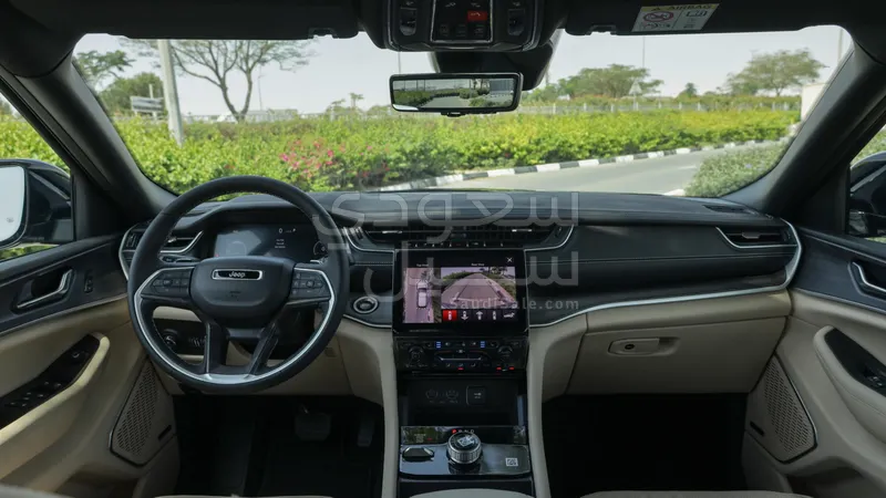 2025 جييب جراند شيروكي ليمتد بلس