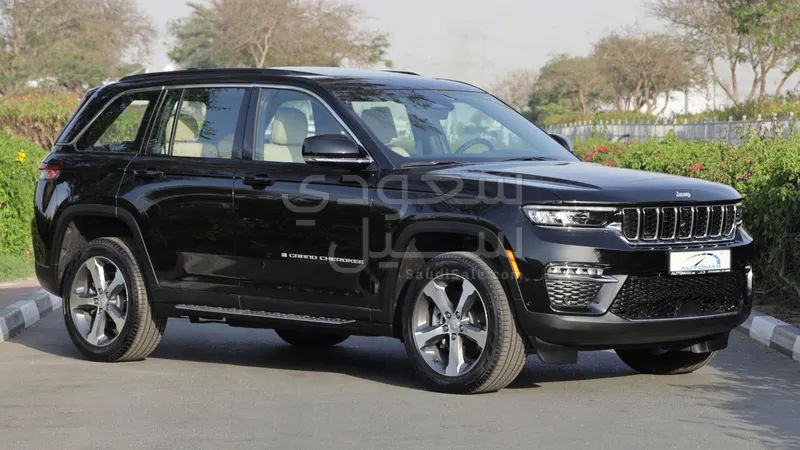 2025 جييب جراند شيروكي ليمتد بلس