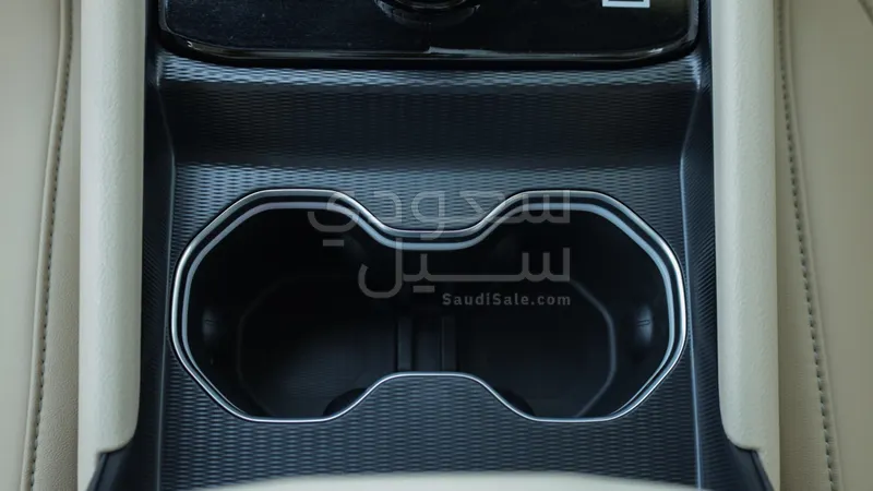 2025 جييب جراند شيروكي ليمتد بلس