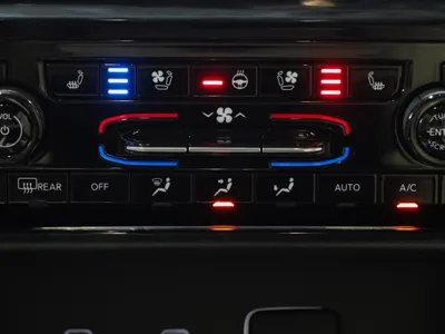 2025 جييب جراند شيروكي ليمتد بلس