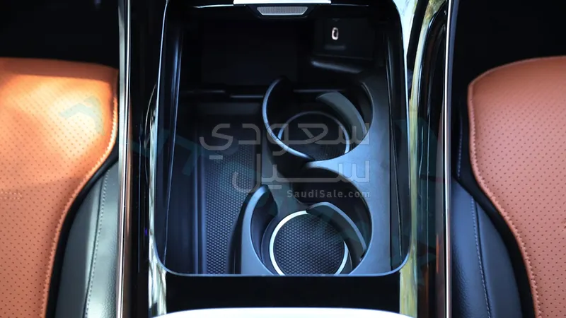 2026 مرسيدس - بنز جي إل سي 200 اي ام جي