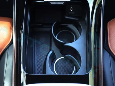 2026 مرسيدس - بنز جي إل سي 200 اي ام جي