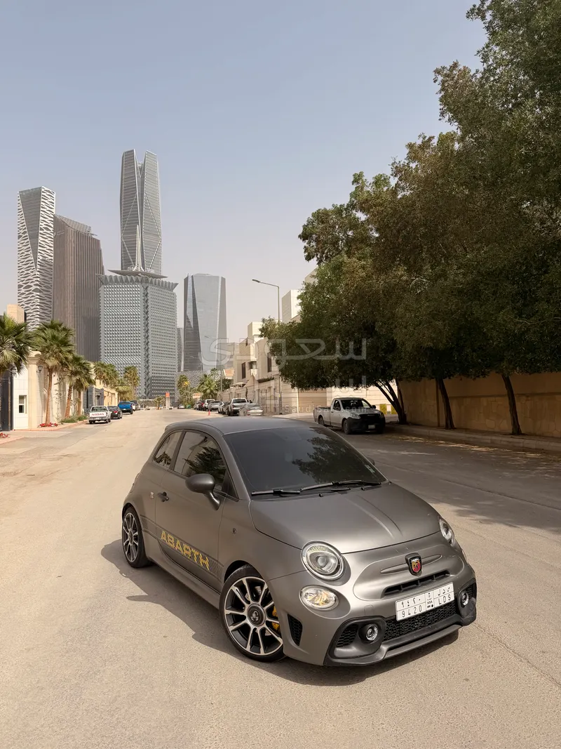 2024 فيات ابارث 695 توريزمو