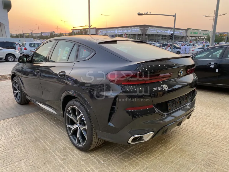 2026 بي ام دبليو الفئة اكس 6