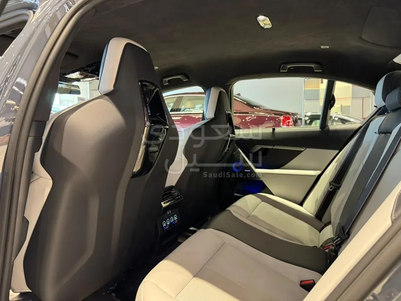 2026 بي ام دبليو الفئة ام إم 5