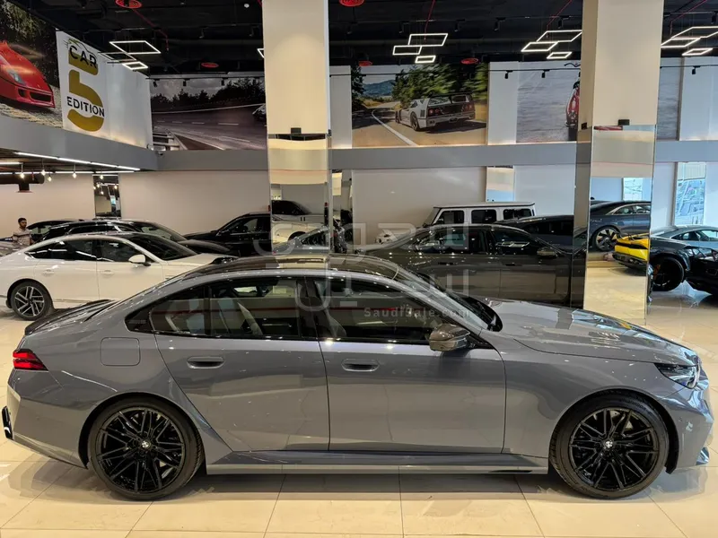 2026 بي ام دبليو الفئة ام إم 5