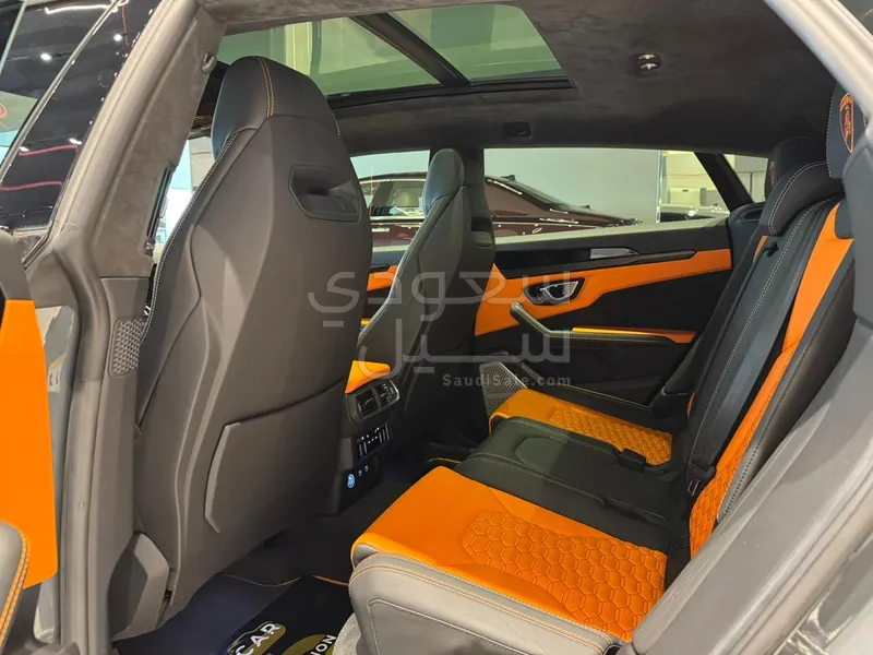 2022 Lamborghini URUS