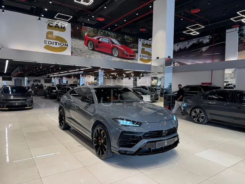 2022 Lamborghini URUS