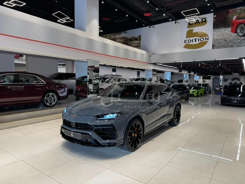 2022 Lamborghini URUS