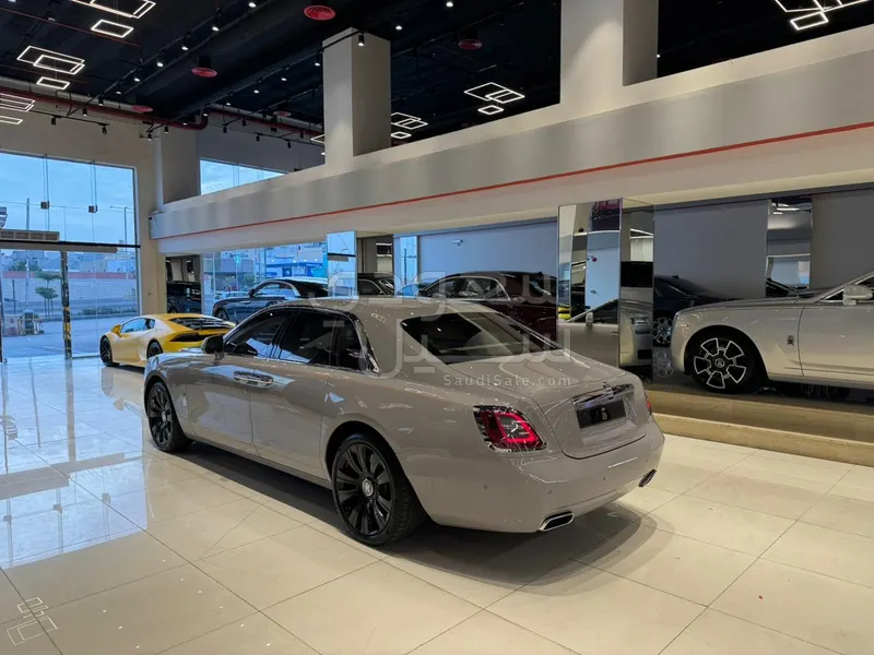 2022 رولز رويس قوست