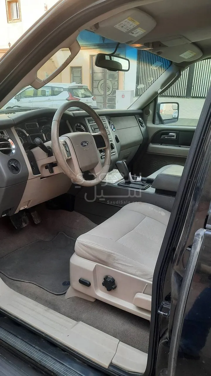 2012 فورد اكسبيديشن