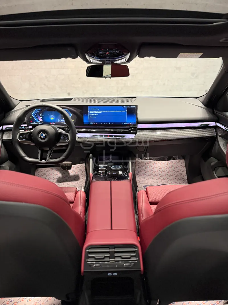 2025 بي ام دبليو الفئة الخامسة 520 أي