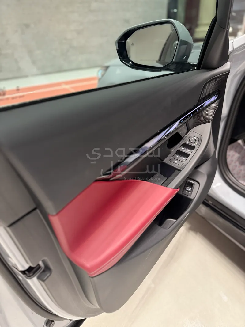 2025 بي ام دبليو الفئة الخامسة 520 أي