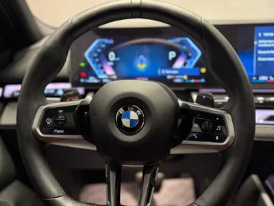 2025 بي ام دبليو الفئة الخامسة 520 أي